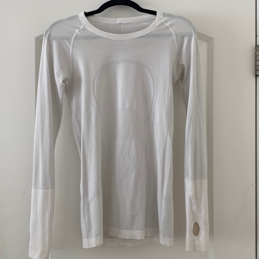 LULU LEMON white WUNDER UNDER SIZE 8